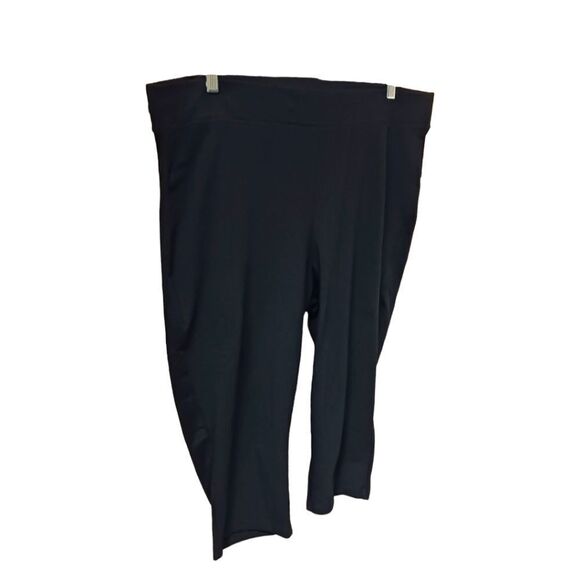 NWOT TORRID Plus Size Black Premium Signature Waist Capri's 4X - Picture 6 of 14